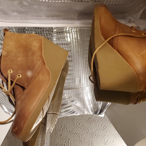 Sperry Topsiders Size 7 - Picture 4 of 9